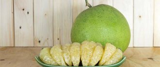 Как правильно есть и чистить фрукт помело